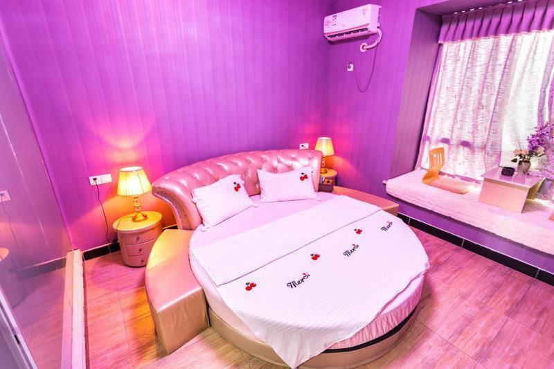 Huanlesong Youth Hostel Ухан Екстериор снимка