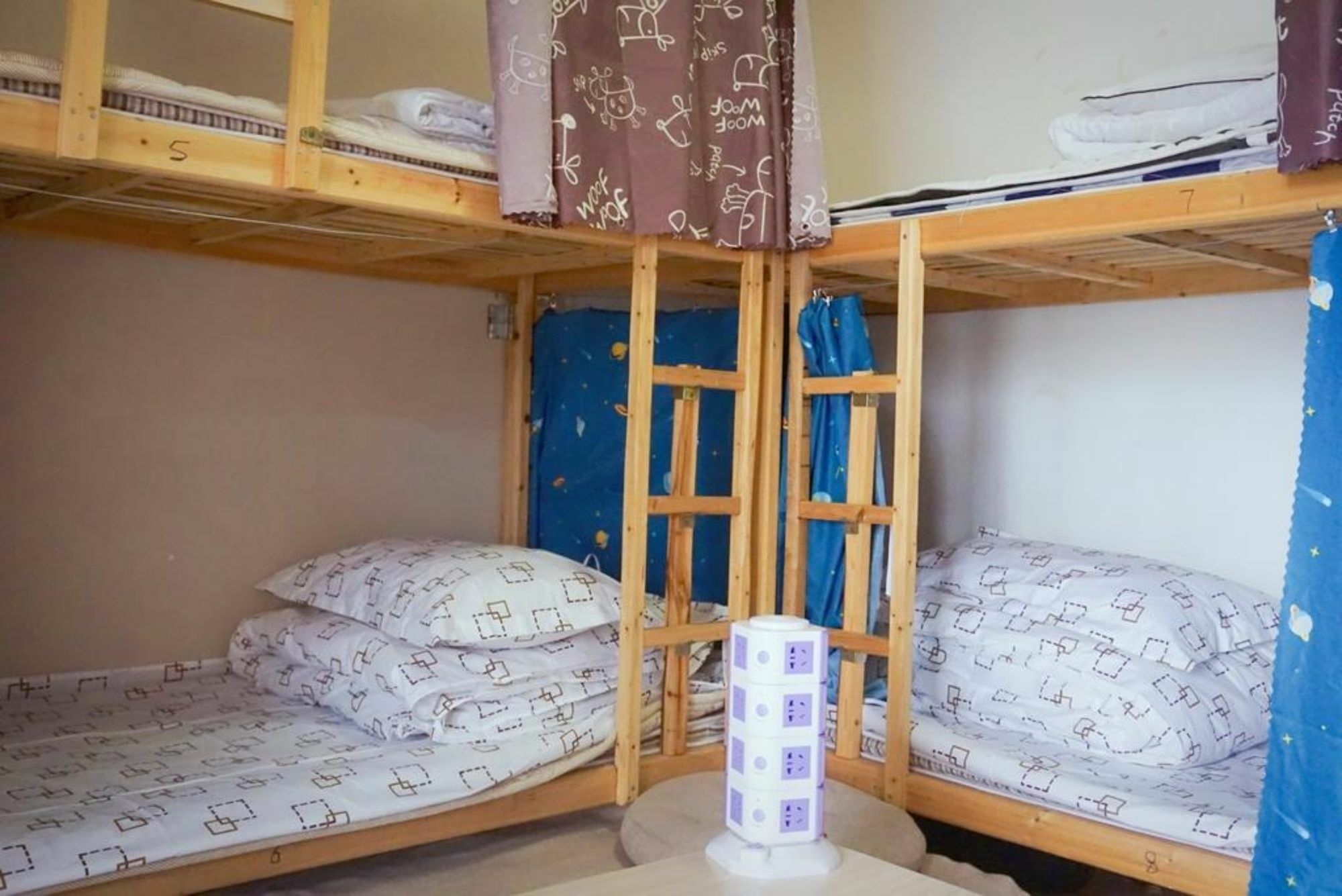 Huanlesong Youth Hostel Ухан Екстериор снимка